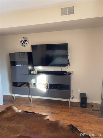 Foto del edificio - 540 S Forest St