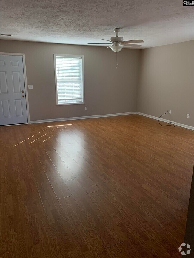 Ridge Crest Village at the Summit Apartments under 1,500 Columbia