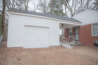 Building Photo - 770 Lydgate Rd