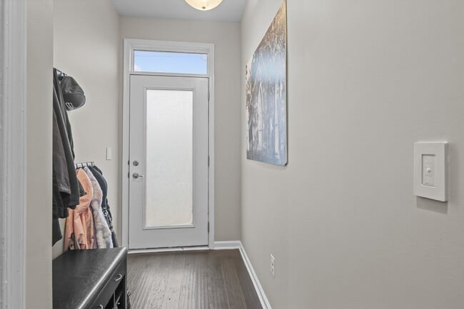 Building Photo - Elevated Old Town Ashburn Living: A Four-L...