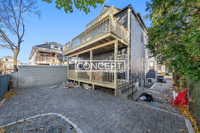 Building Photo - 62 Bradbury Ave