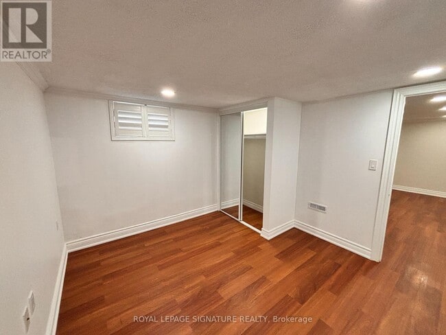 Building Photo - 122 Redwater Dr