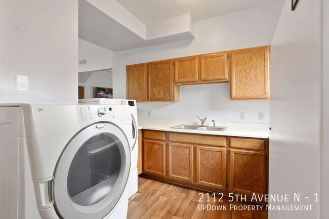 Foto del edificio - 2112 5th Ave N