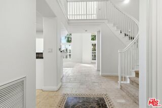 Foto del edificio - 5831 Seawalk Dr