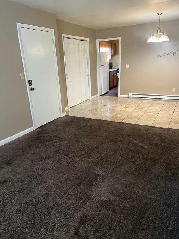 Building Photo - 8413 Cottonwood Dr