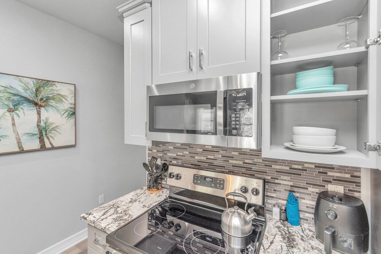 Foto principal - 7823 Gladstone St