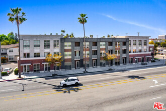 Building Photo - 801 S Anaheim Blvd