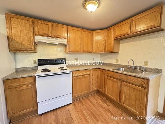 Building Photo - 101 Main Rd