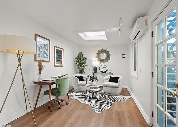 Foto del edificio - 721 Holloway Ave