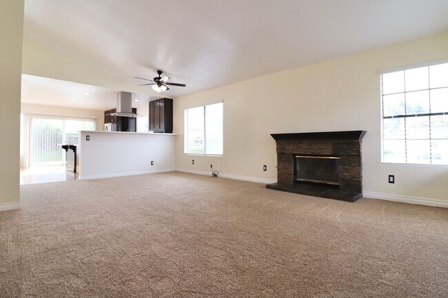 Foto del edificio - Welcome to this updated single-story 3-bedroom, 2-bath home located in the desirable Fairfield Mi...