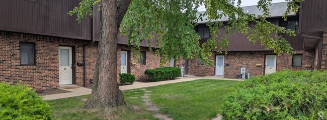 Building Photo - Old Orchard Apartments