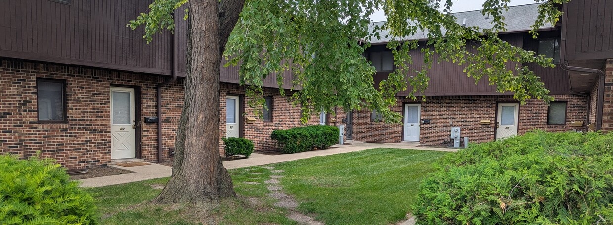 Primary Photo - Old Orchard Apartments