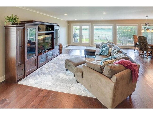 Foto del edificio - 16926 Grays Bay Blvd