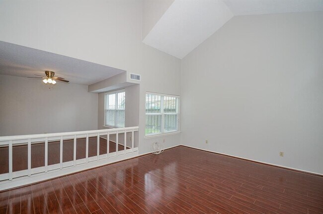 Building Photo - 12323 Braesridge Dr