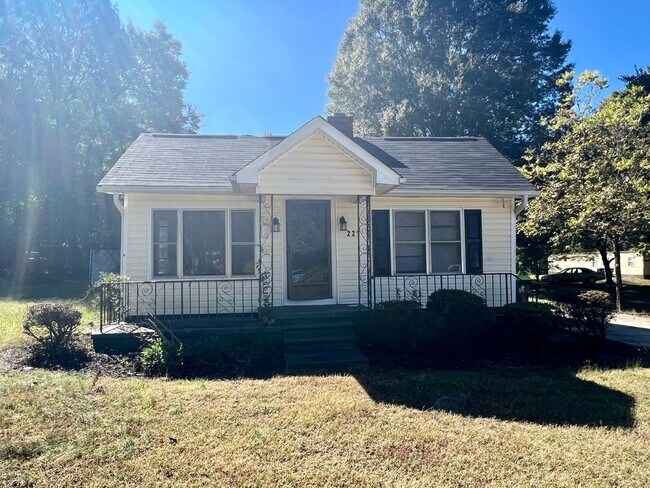 Foto del edificio - Three bedroom, 1.5 bath house in Elon