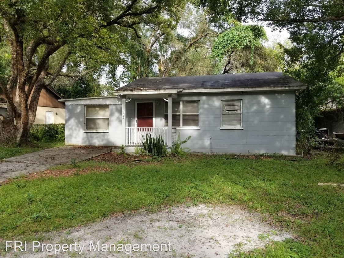Primary Photo - 3 br, 2 bath Apartment - 1426 E Mulberry Dr