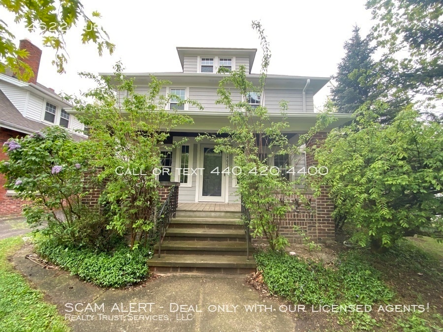 14622 Superior Rd Unit Side G, Cleveland Heights, OH 44118 Apartment