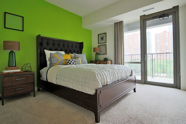 Building Photo - 966 S Clark St