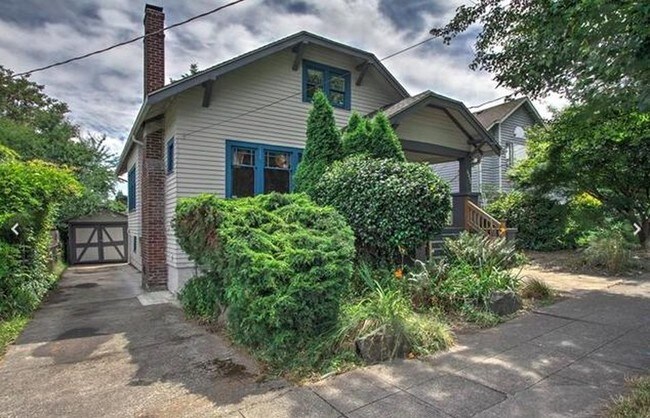 Building Photo - 5320 8th Ave NE