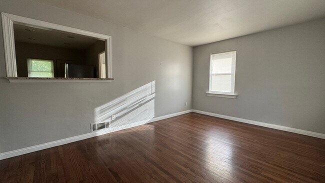 Foto del edificio - 7814 Wayne Ave