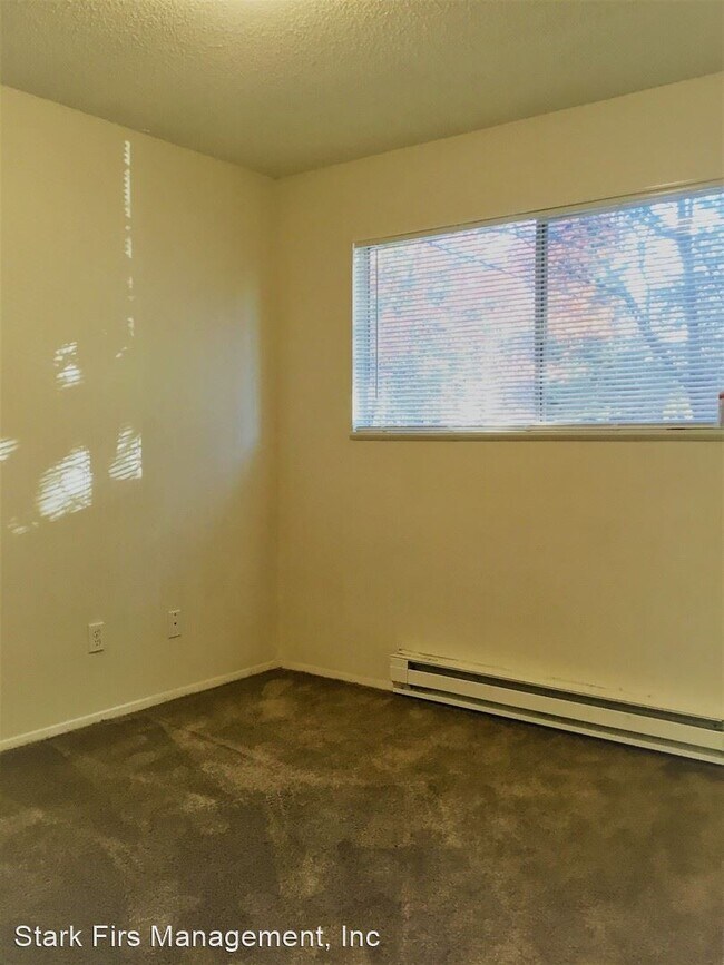 Foto del edificio - 17333-17335 SE Stark St