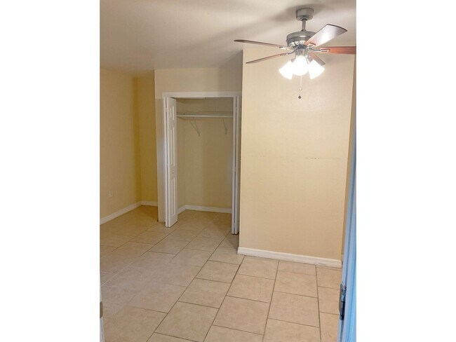 Building Photo - Charming 2BD 1 BTH Home Awaits!