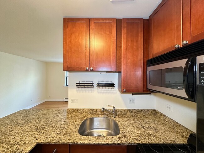 Foto del edificio - 639 W Wrightwood Ave