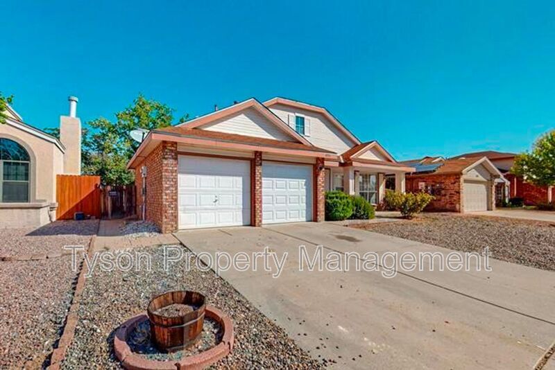 Foto principal - 4701 Plume Rd NW