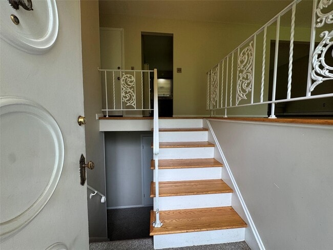 Building Photo - 553 Cross Hill Ln