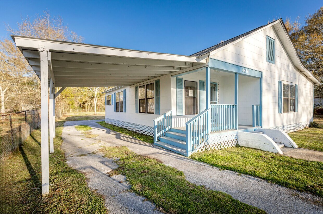 Foto principal - Fully remodeled home for rent!