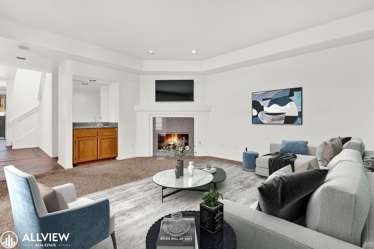 Primary Photo - Spacious Coastal Condo with Rooftop Ocean ...
