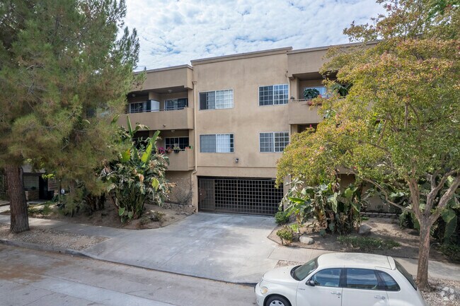 11252 Peachgrove St - Peach Grove Apartments