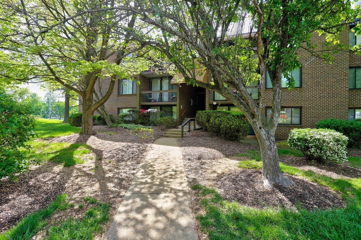 Primary Photo - 2 BR/2 BA Garden Level Condo