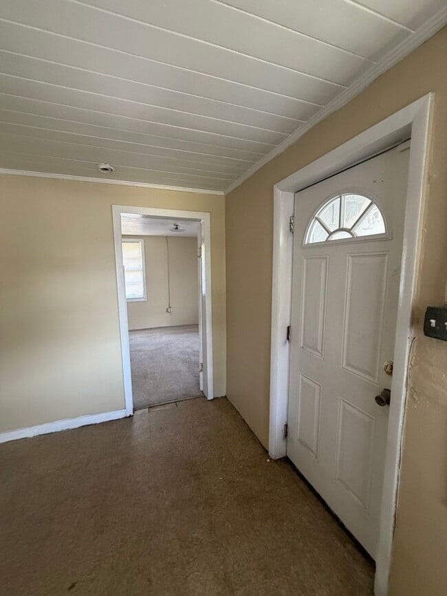 Building Photo - 607 E Gordon St