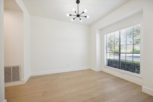 Building Photo - 14207 Weldon Ln