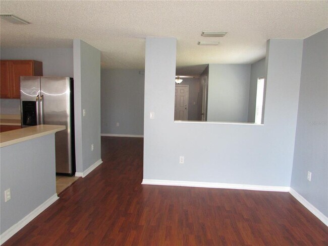 Foto del edificio - 8532 Edgewater Pl Blvd