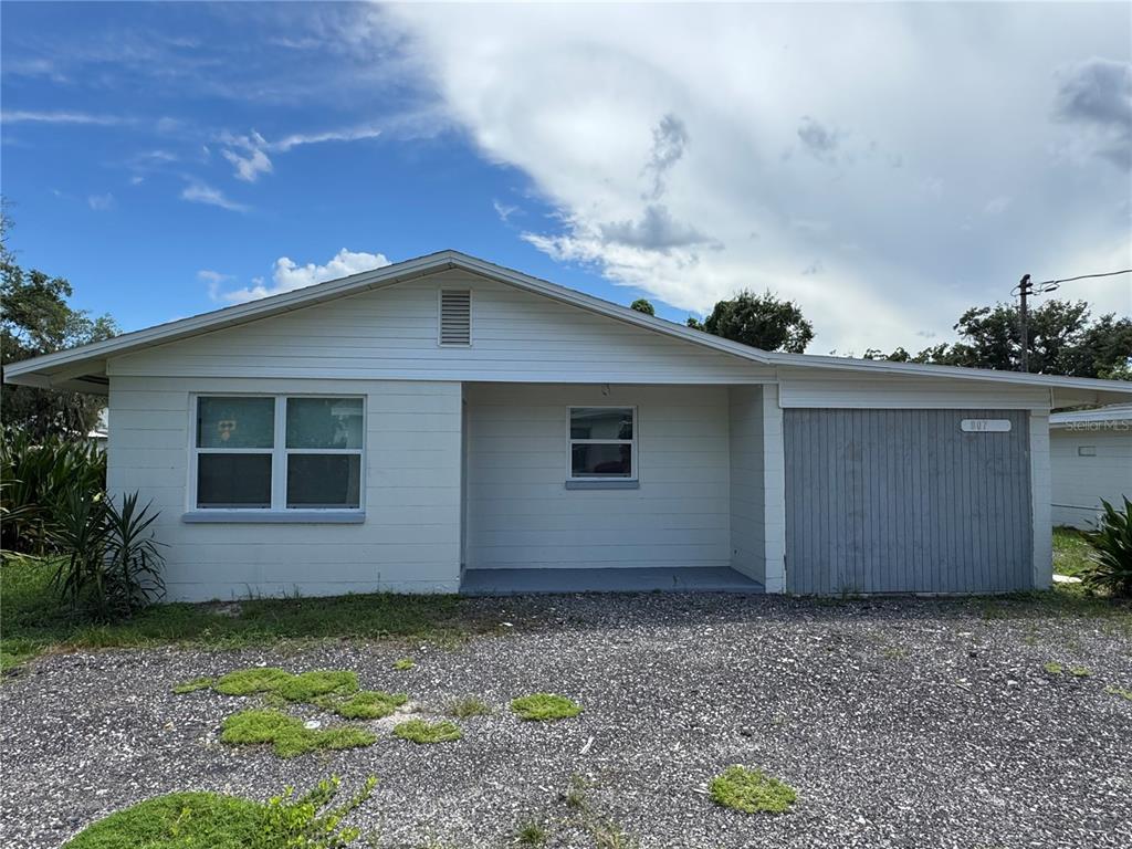 Foto principal - 807 W Warren St