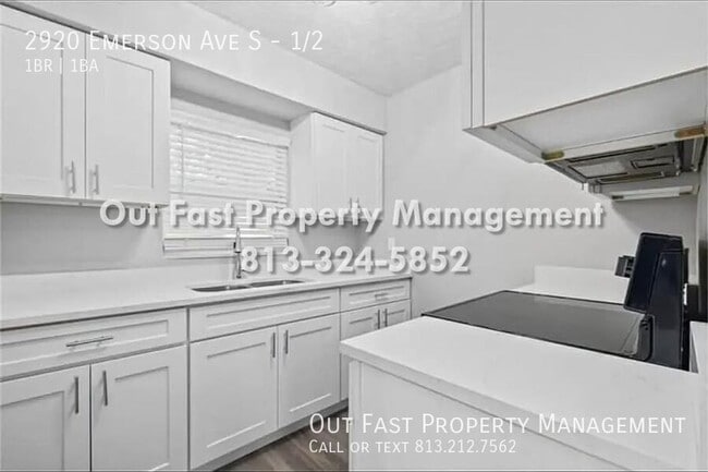 Foto del edificio - 2920 Emerson Ave S