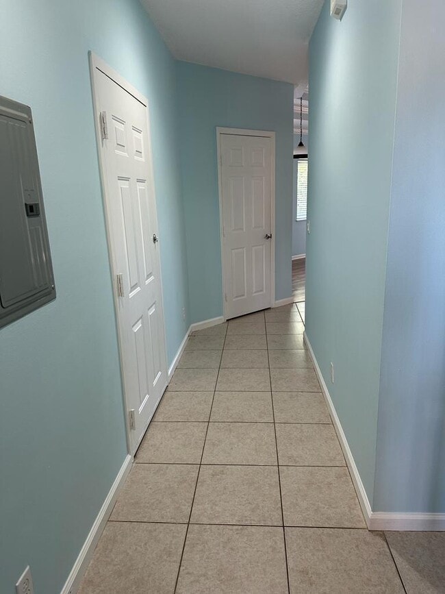 Foto del edificio - 8346 Mulligan Cir