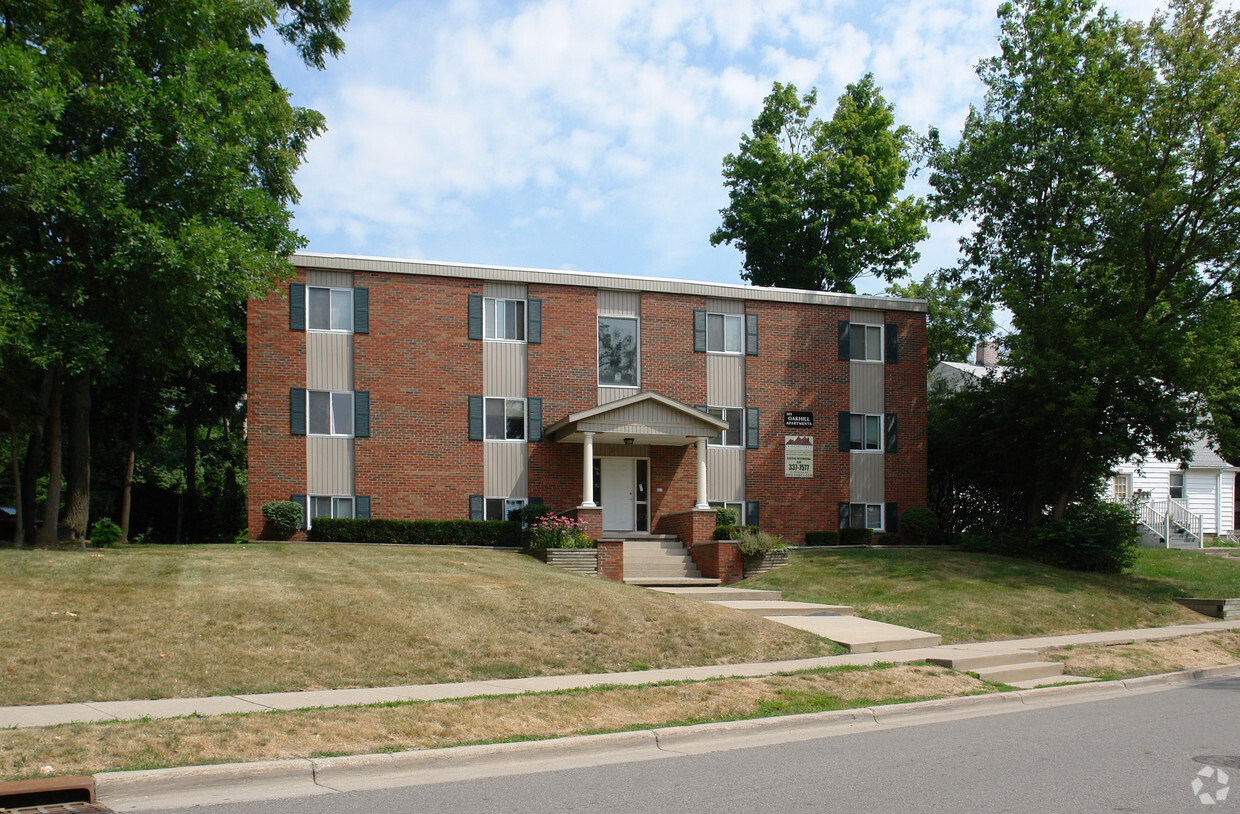 Primary Photo - Oakhill Apartments