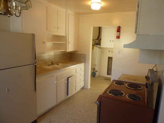 Foto del edificio - Unique One Bedroom with Private Backyard
