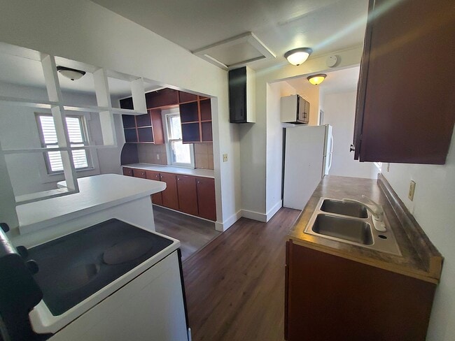 Building Photo - FOR RENT: 133 JODER-Cute 1 bedroom