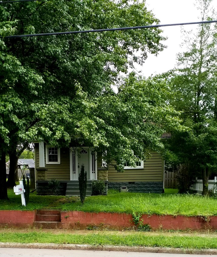 Primary Photo - 1207 N 5th St