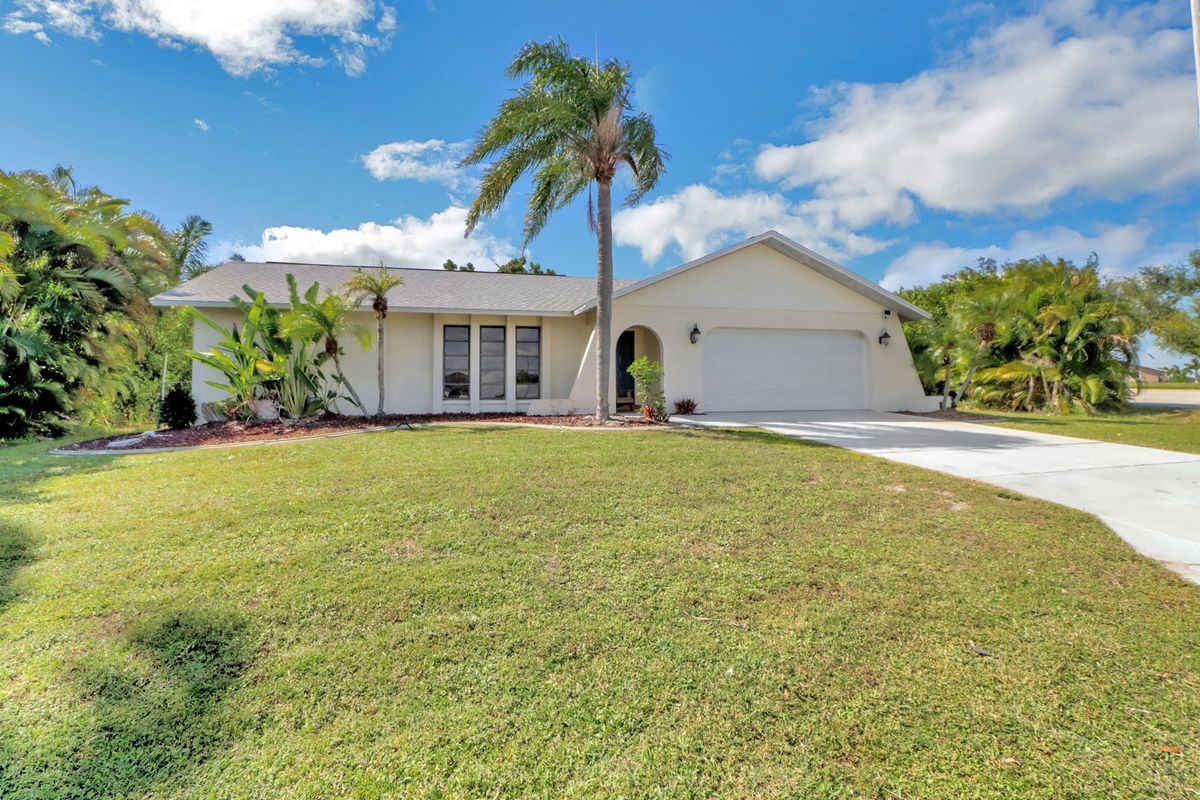 Foto principal - 4800 SW 12th Pl