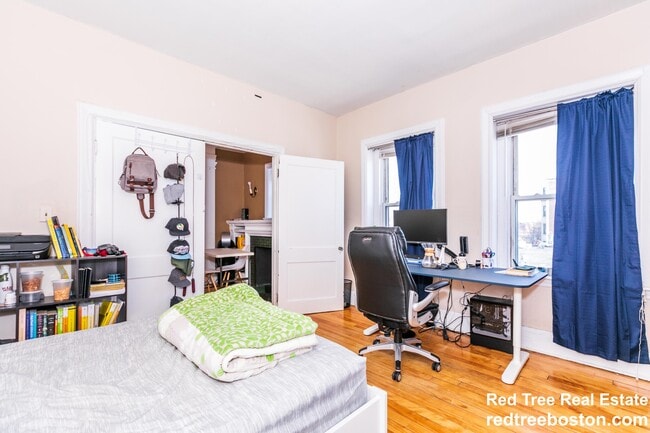 Foto del edificio - 1284 Commonwealth Ave