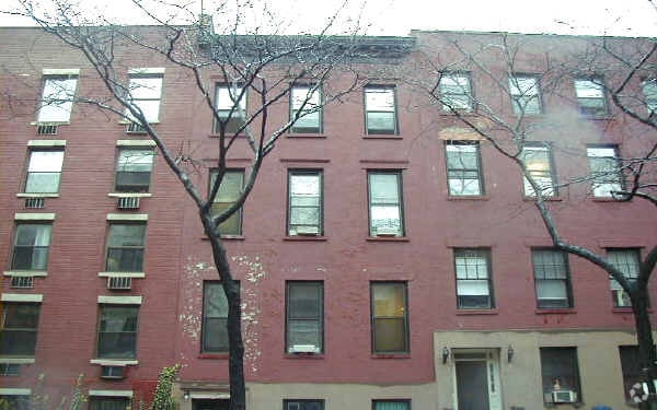 Building Photo - 442 W 22nd St