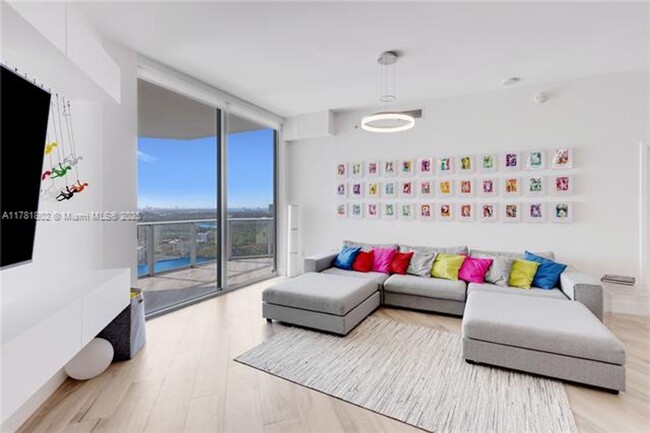 Foto del edificio - 17111 Biscayne Blvd