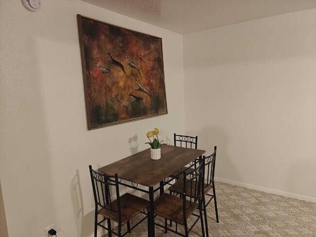 Foto del edificio - 501 W Hill St