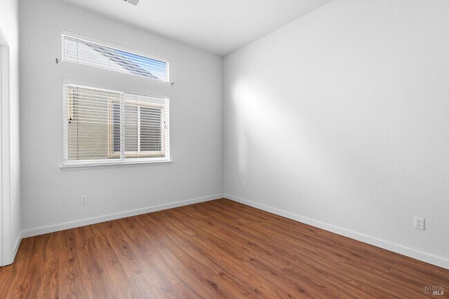 Foto del edificio - 139 Cedar Ridge Dr