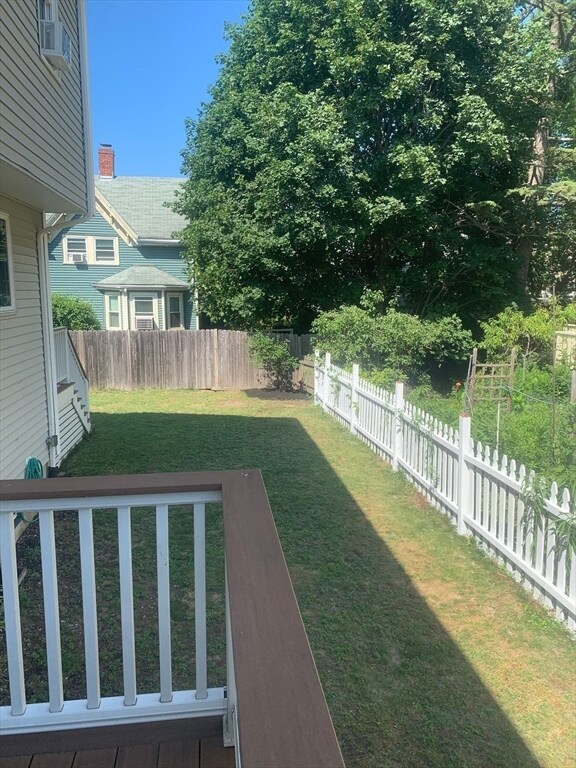 Building Photo - 90 Monument St